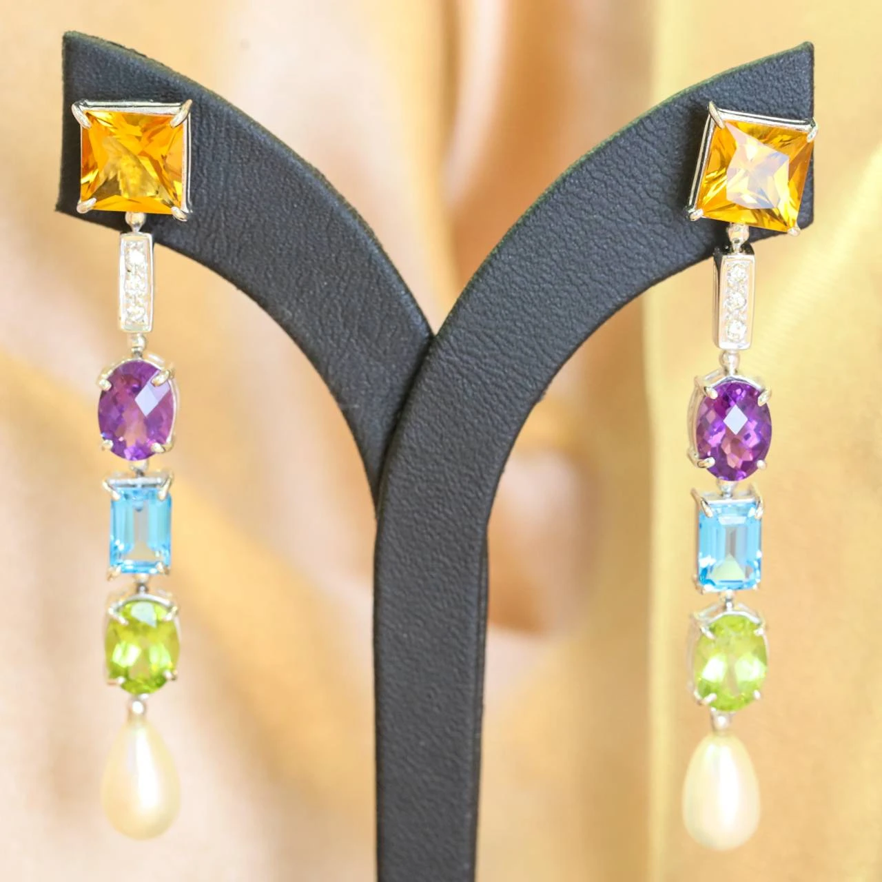  ต่างหูทองแท้ 9K ดีไซน์หรู ประดับเพชร พลอย และมุก